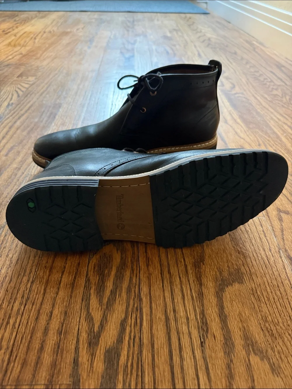 Timberland Black Leather Lace-Up Chukka Boots